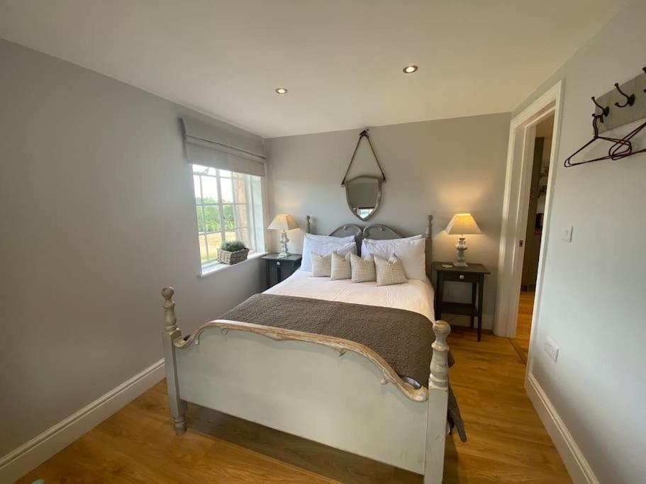 AlderburyThe Coach House公寓 外观 照片