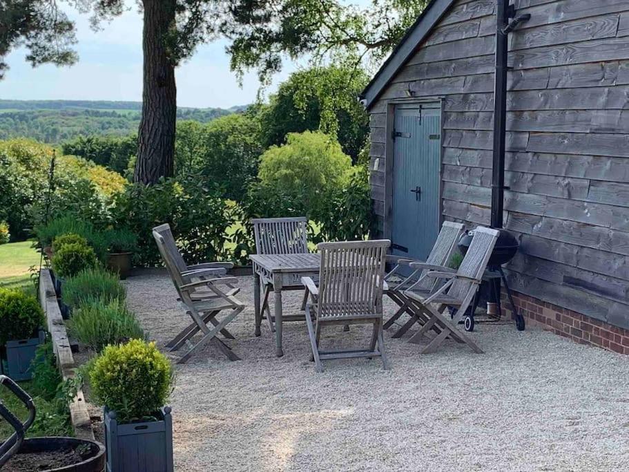 AlderburyThe Coach House公寓 外观 照片